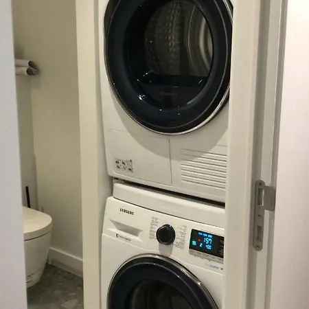 Alexandra 405 Apartment